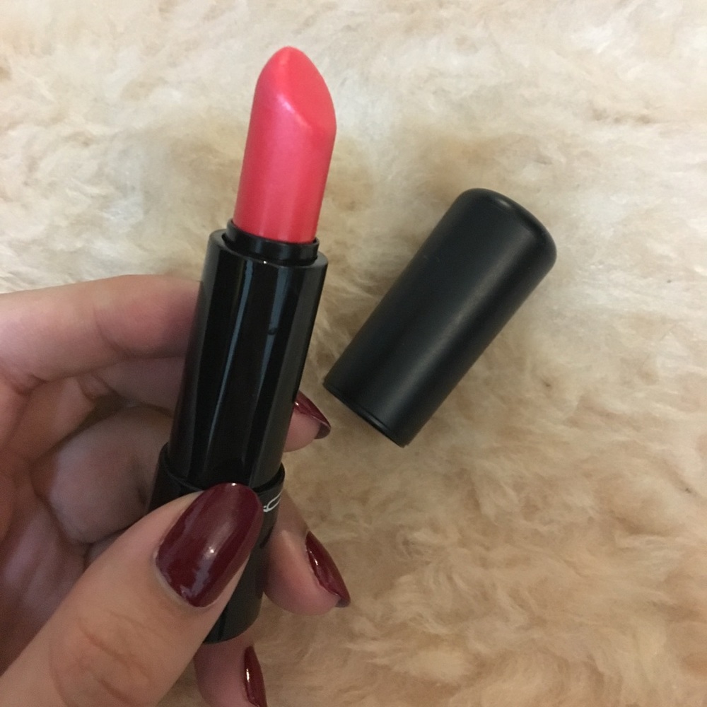 MAC LADY AT PLAY LIPSTICK